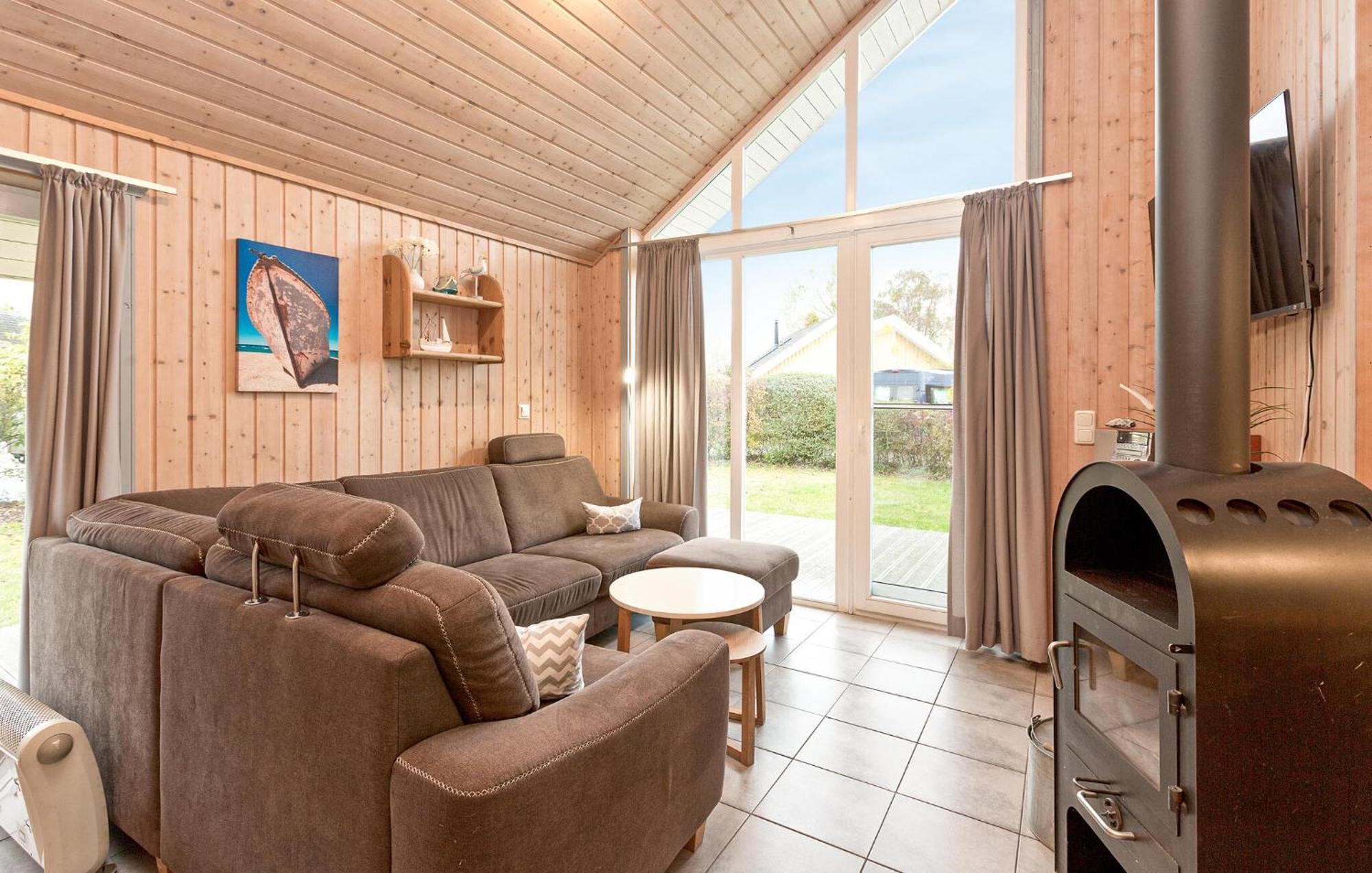 Gorgeous Home In Rechlin With Sauna Екстериор снимка